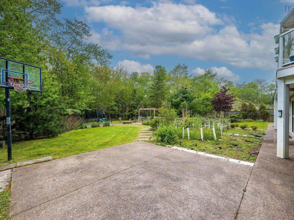 












72 Worthington Place

,
Bedford,




NS
B4A 0C5

