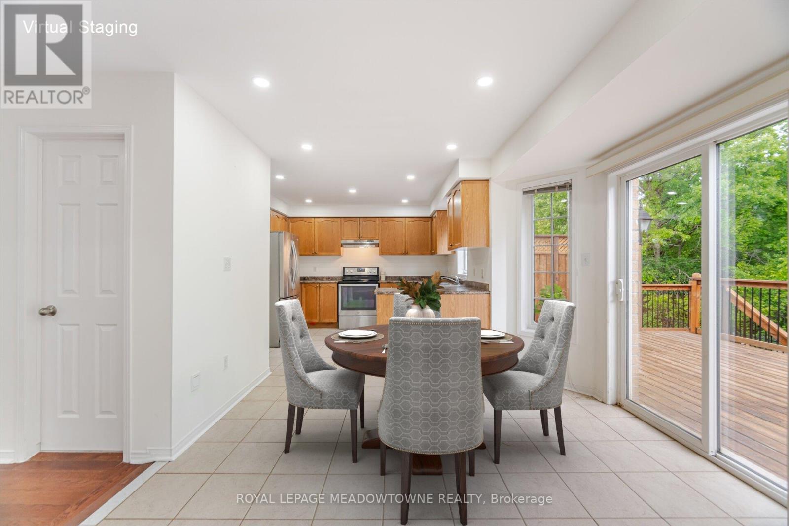 












1212 FOX CRESCENT

,
Milton,




Ontario
L9T6C6

