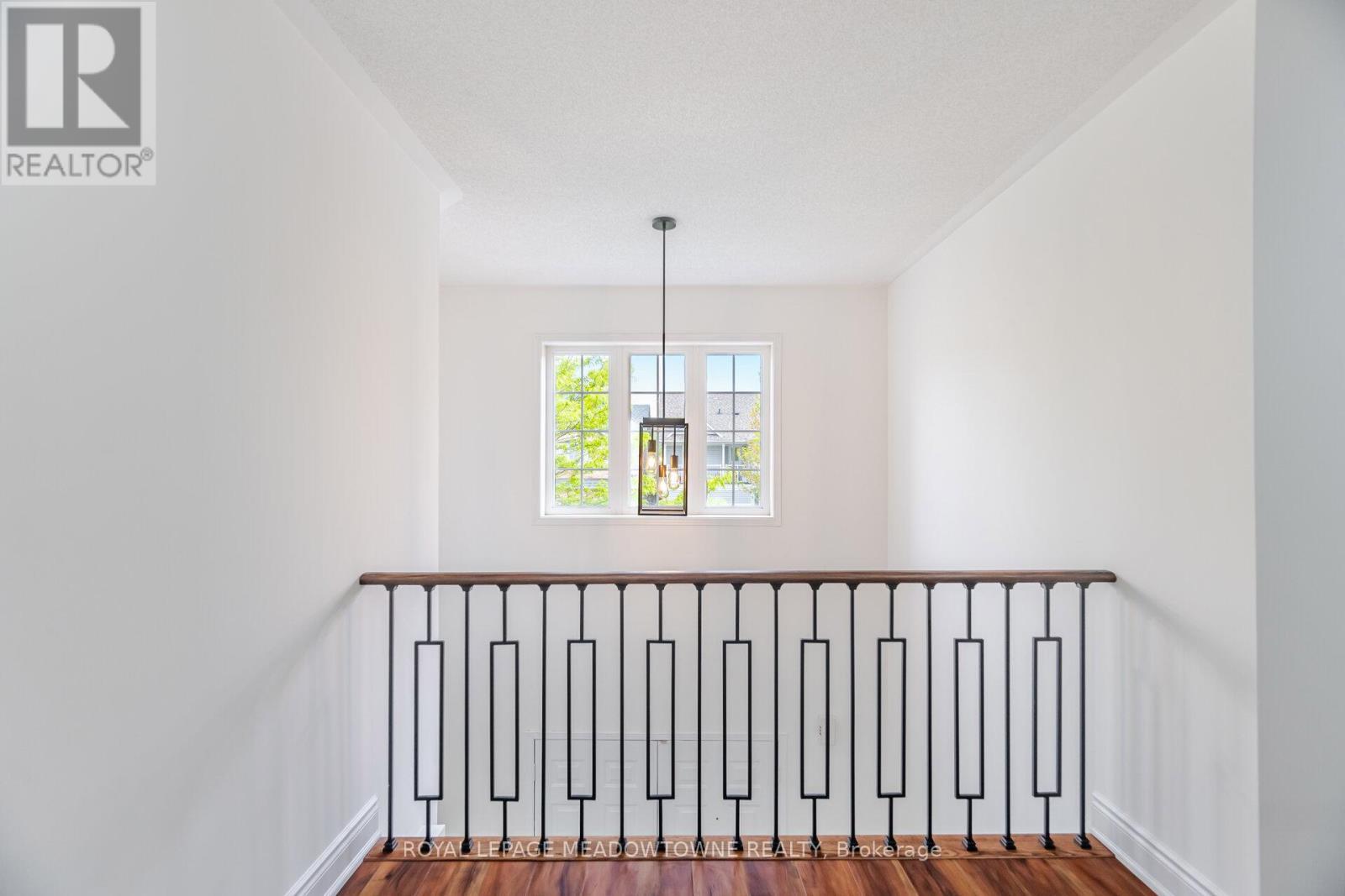 












1212 FOX CRESCENT

,
Milton,




Ontario
L9T6C6

