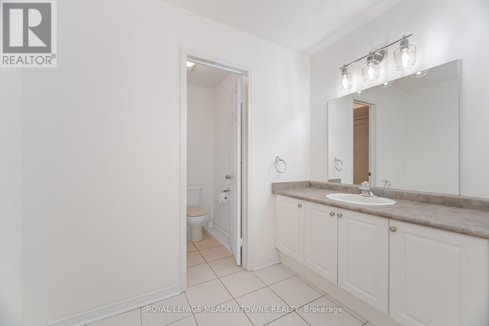 












1212 FOX CRESCENT

,
Milton,




Ontario
L9T6C6

