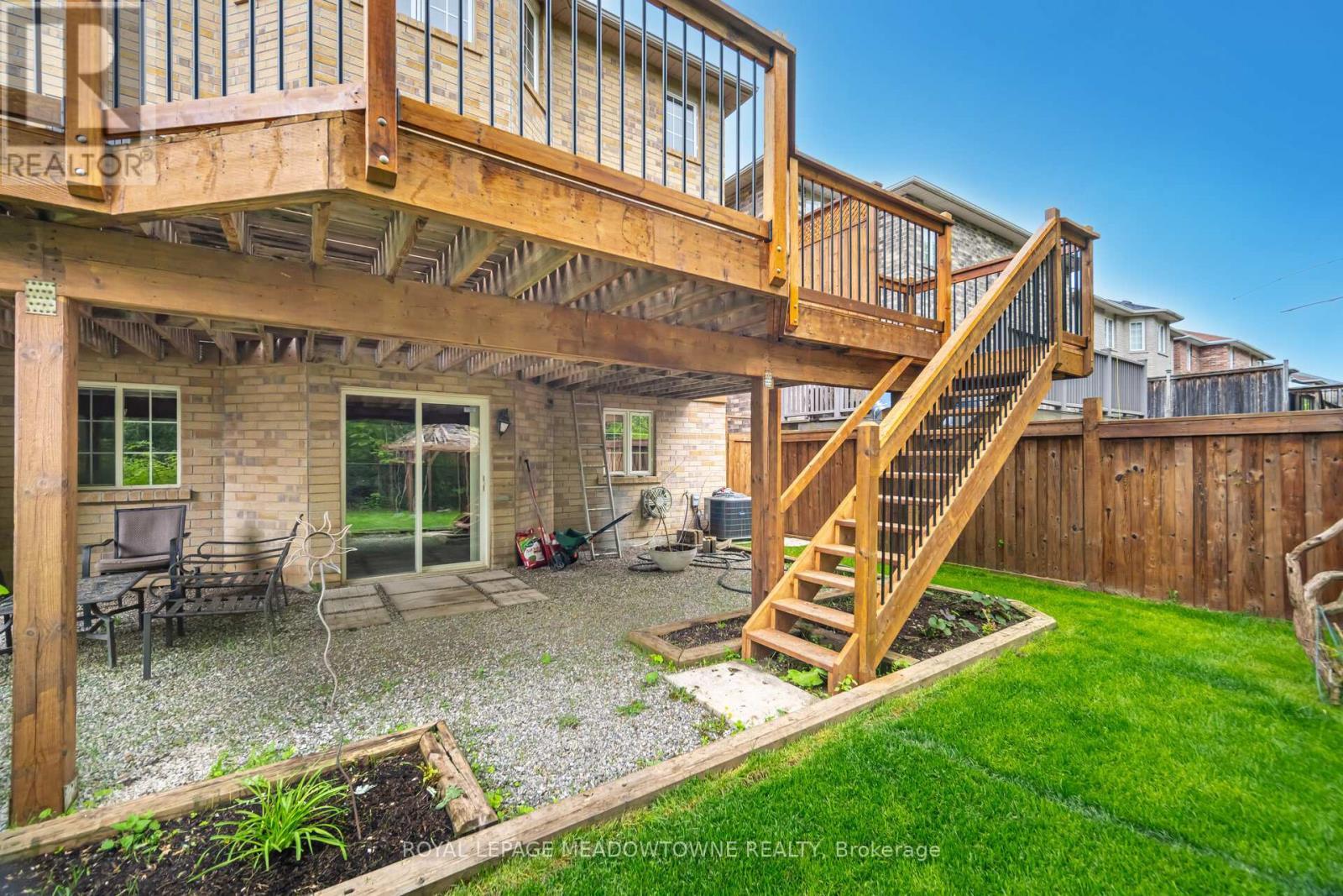 












1212 FOX CRESCENT

,
Milton,




Ontario
L9T6C6

