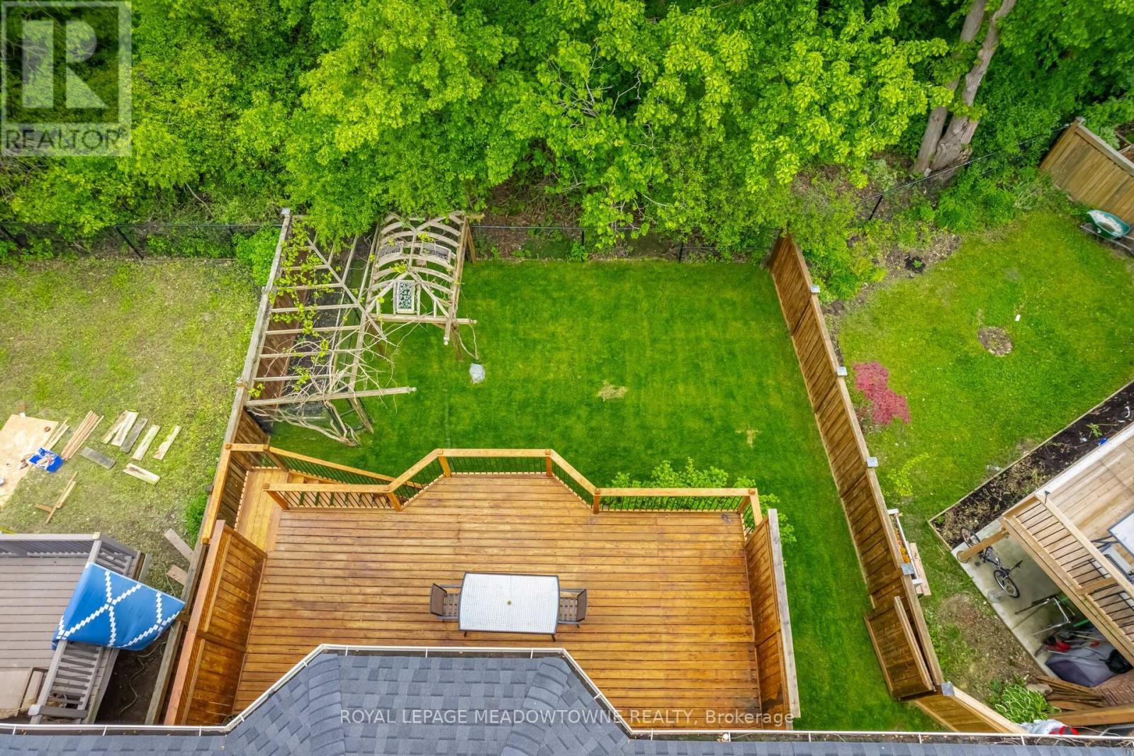 












1212 FOX CRESCENT

,
Milton,




Ontario
L9T6C6

