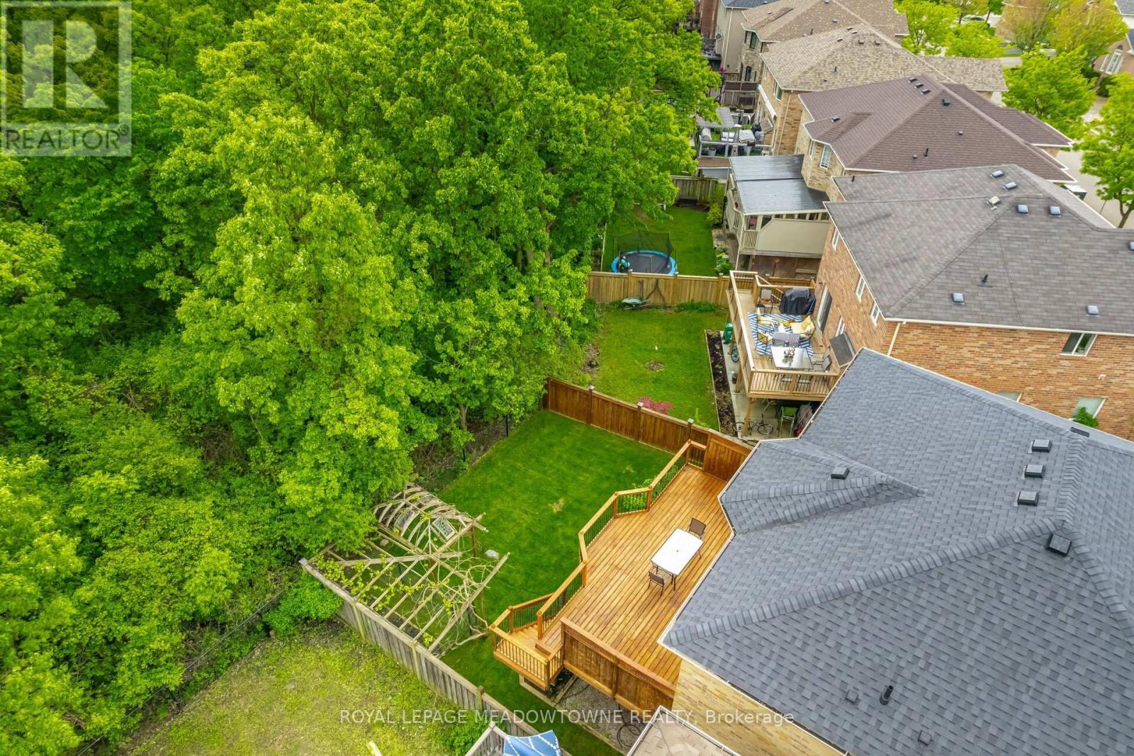 












1212 FOX CRESCENT

,
Milton,




Ontario
L9T6C6

