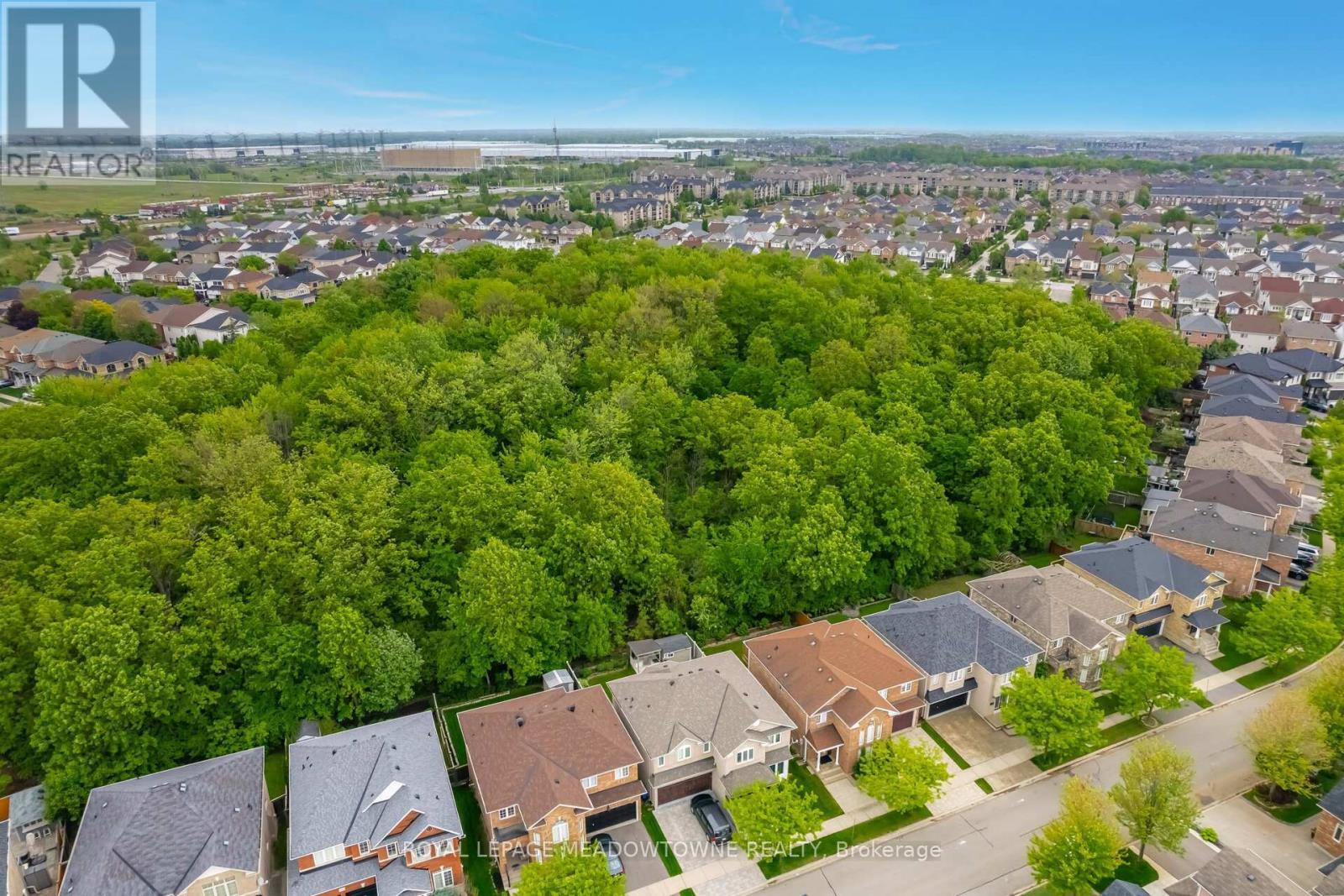 












1212 FOX CRESCENT

,
Milton,




Ontario
L9T6C6

