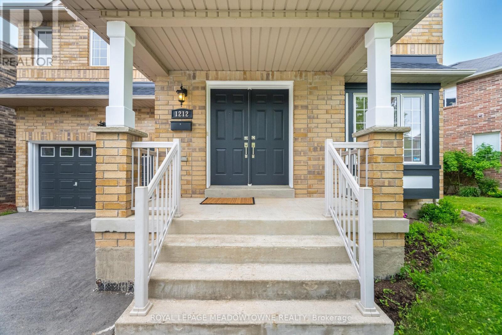 












1212 FOX CRESCENT

,
Milton,




Ontario
L9T6C6

