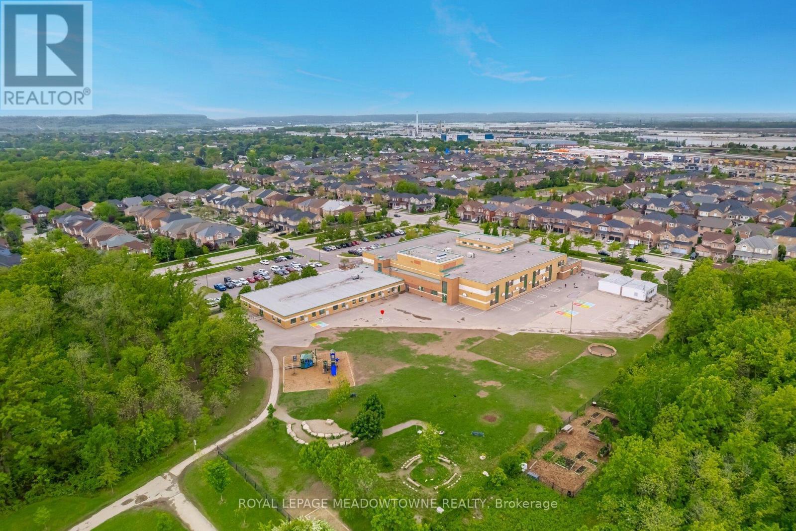 












1212 FOX CRESCENT

,
Milton,




Ontario
L9T6C6

