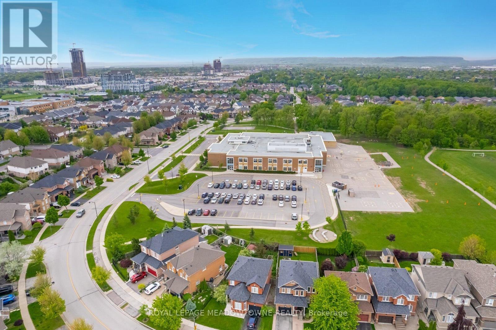 












1212 FOX CRESCENT

,
Milton,




Ontario
L9T6C6

