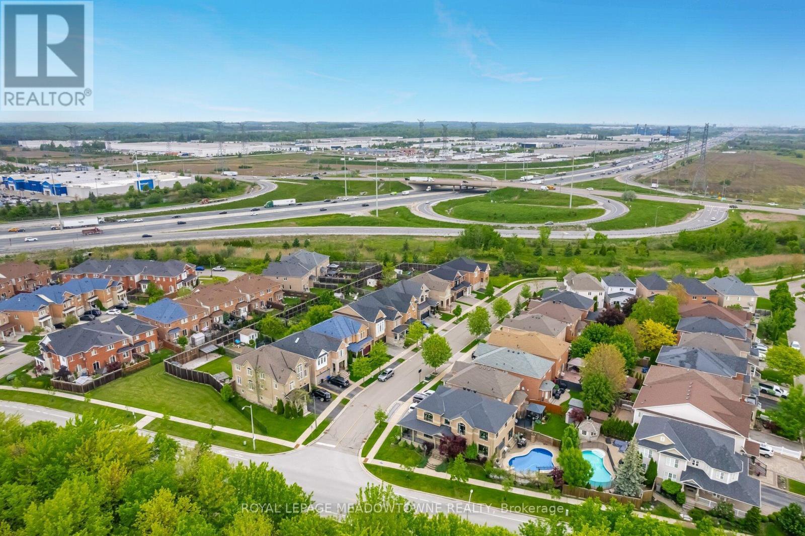 












1212 FOX CRESCENT

,
Milton,




Ontario
L9T6C6

