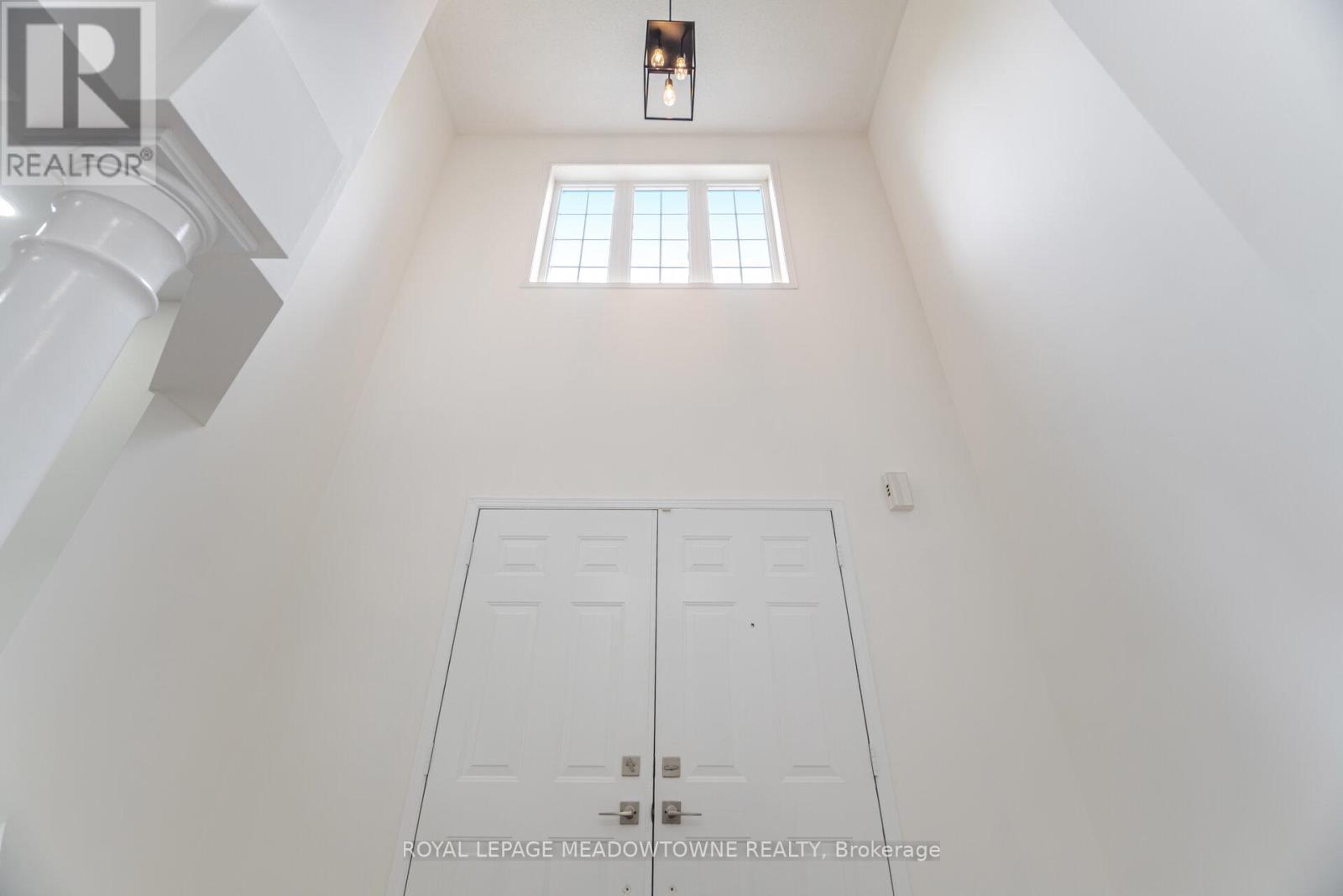 












1212 FOX CRESCENT

,
Milton,




Ontario
L9T6C6

