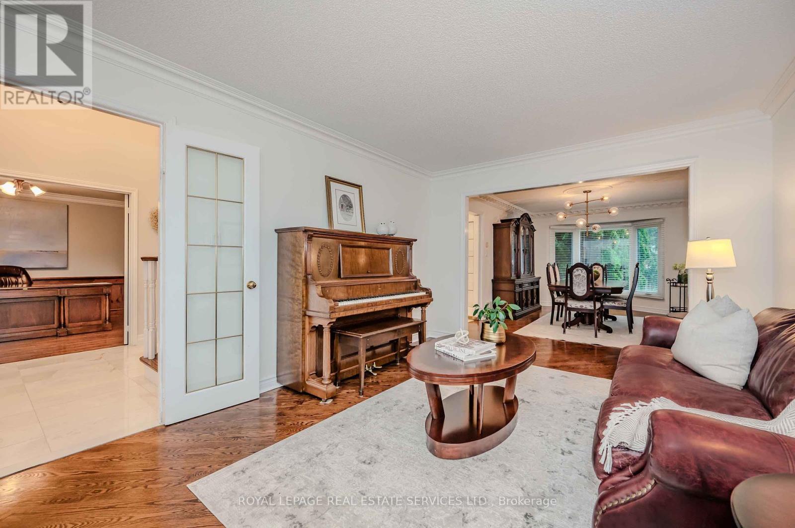 












1457 POSTMASTER DRIVE

,
Oakville,




Ontario
L6M2Z4

