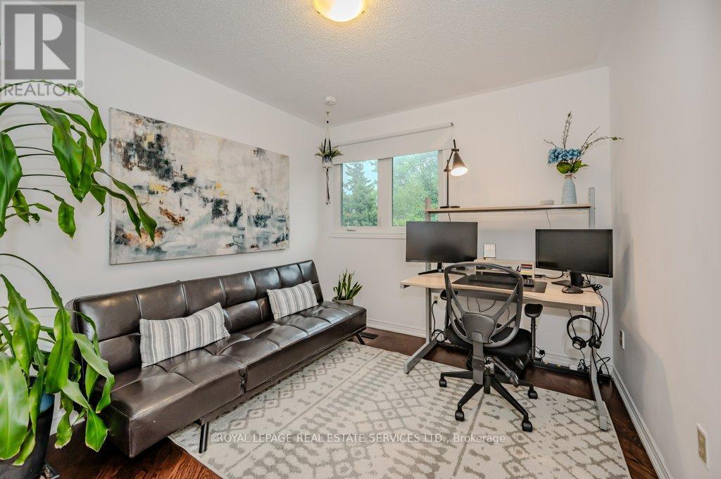












1457 POSTMASTER DRIVE

,
Oakville,




Ontario
L6M2Z4

