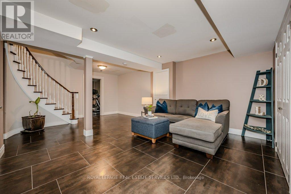 












1457 POSTMASTER DRIVE

,
Oakville,




Ontario
L6M2Z4

