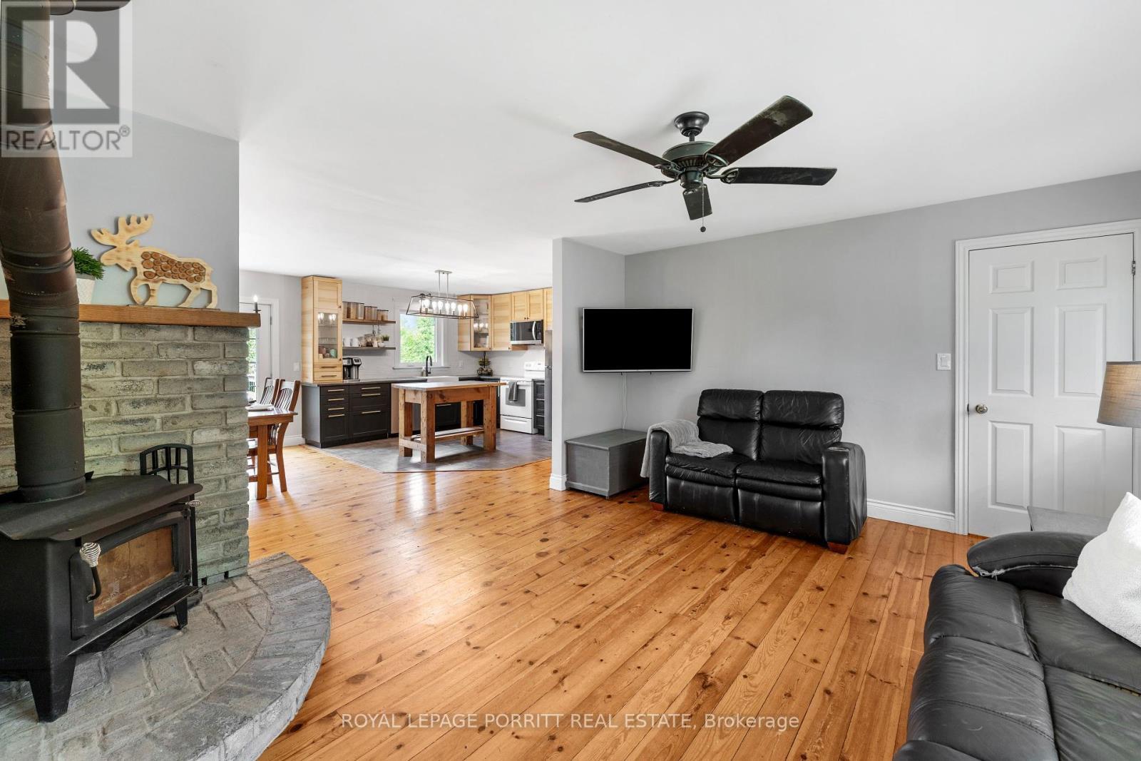 












1101 HAWN ROAD

,
Bracebridge,




Ontario
P1L1X1

