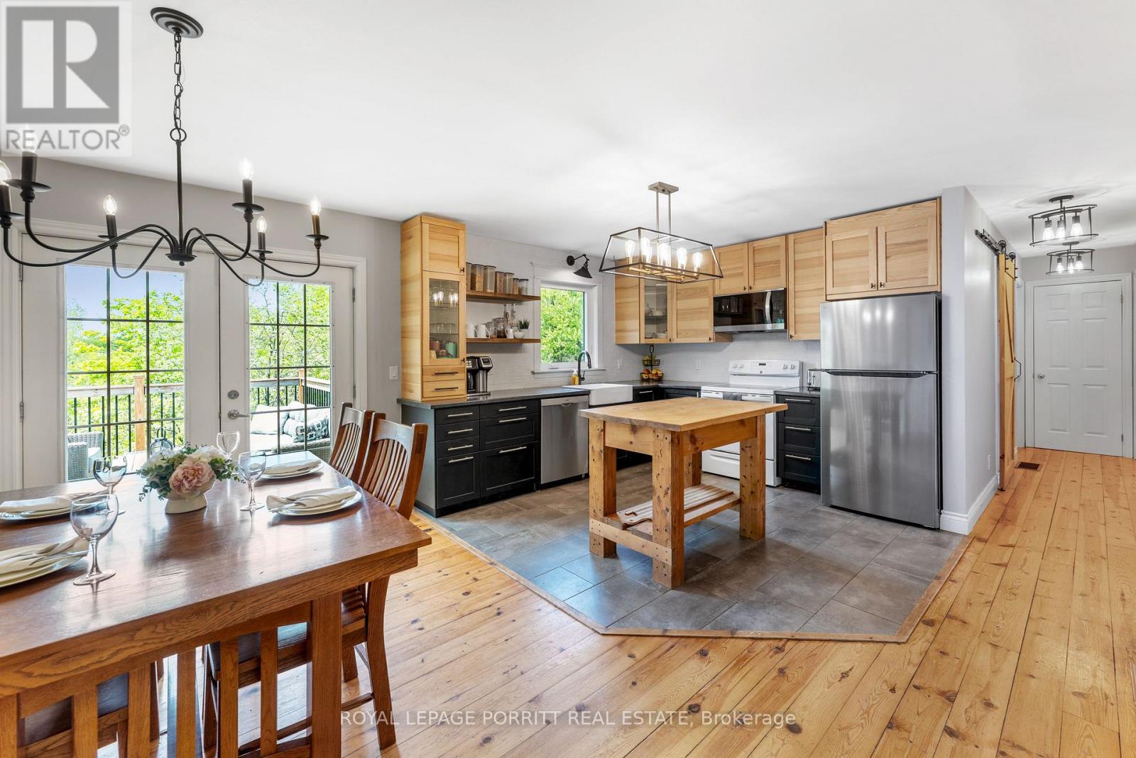 












1101 HAWN ROAD

,
Bracebridge,




Ontario
P1L1X1

