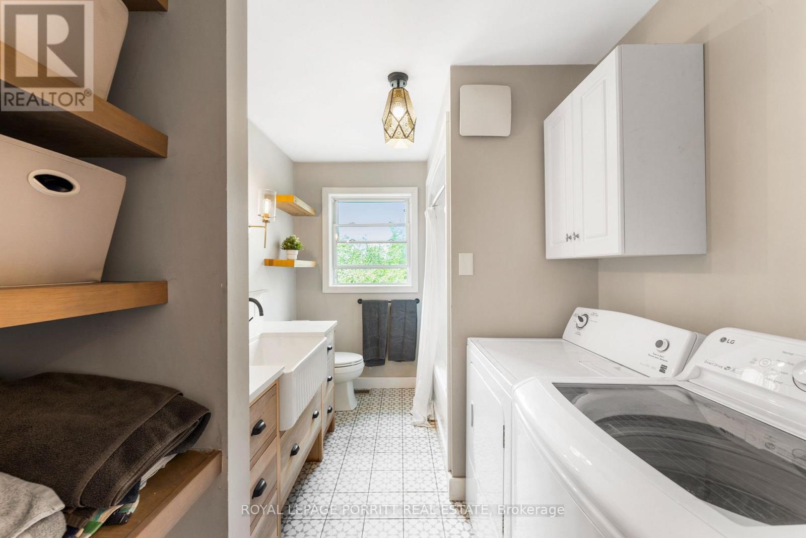 












1101 HAWN ROAD

,
Bracebridge,




Ontario
P1L1X1

