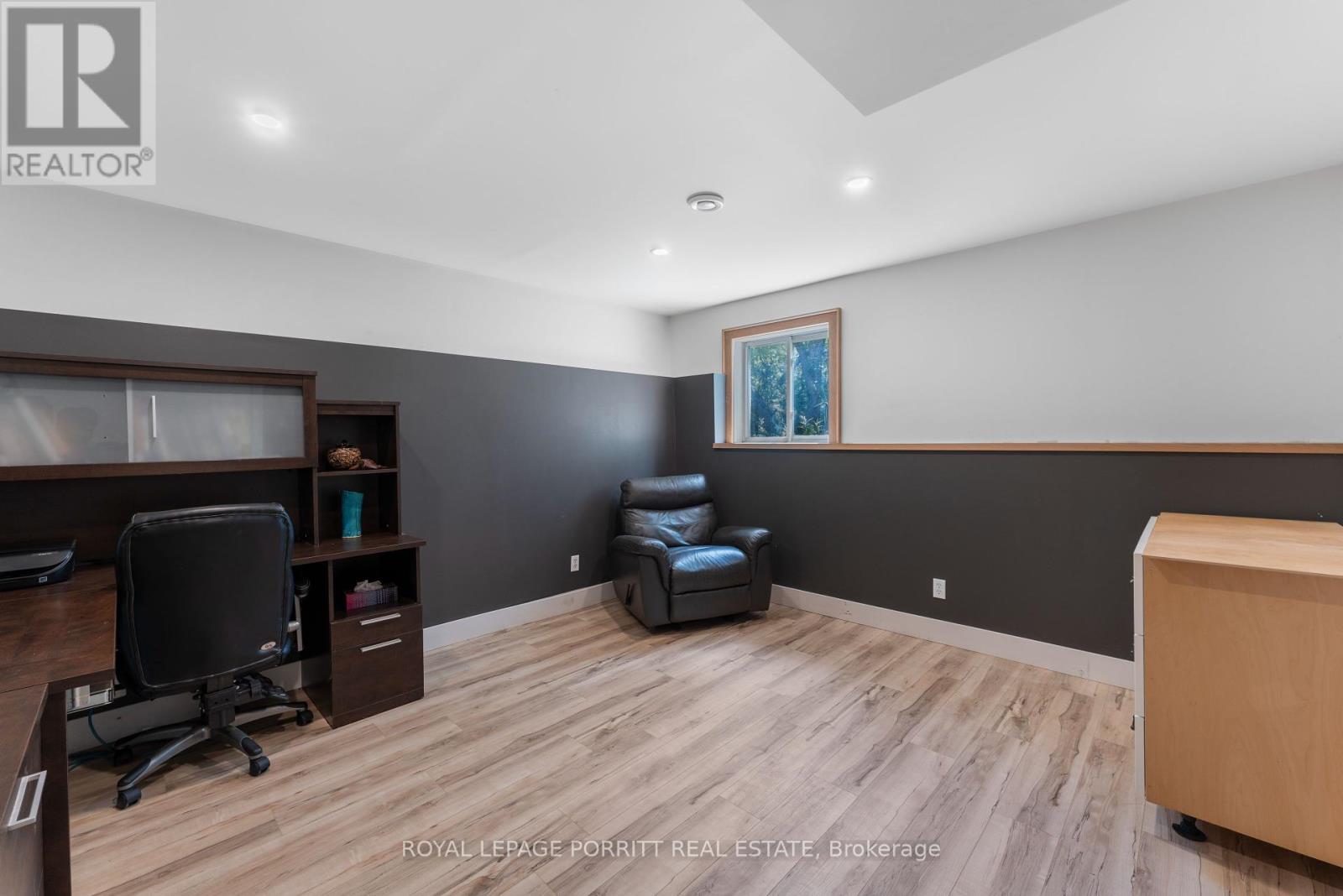 












1101 HAWN ROAD

,
Bracebridge,




Ontario
P1L1X1

