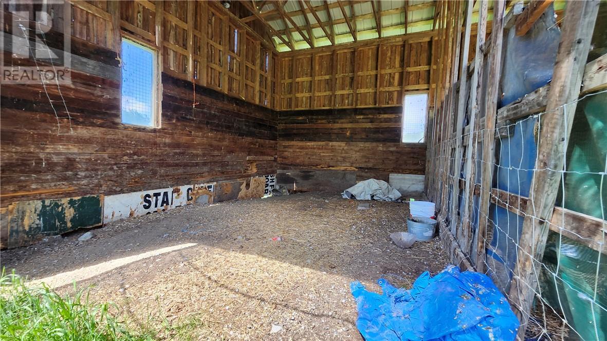 












92 Chain Lake Road

,
Wahnapitae,




Ontario
P0M3C0

