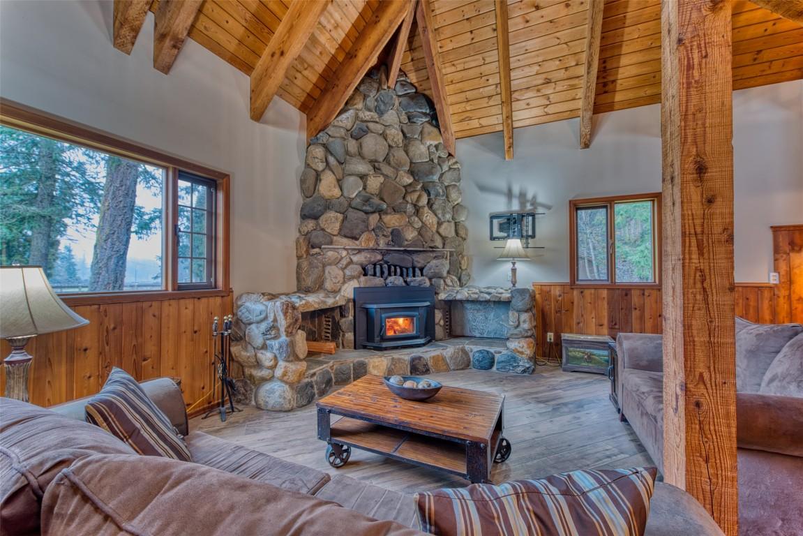 









4452


Sleepy Hollow

Road,
Armstrong,




BC
V0E 1B4

