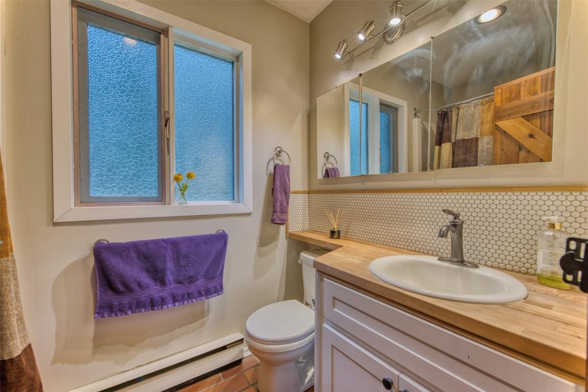 









4452


Sleepy Hollow

Road,
Armstrong,




BC
V0E 1B4

