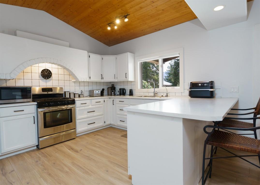 









4452


Sleepy Hollow

Road,
Armstrong,




BC
V0E 1B4

