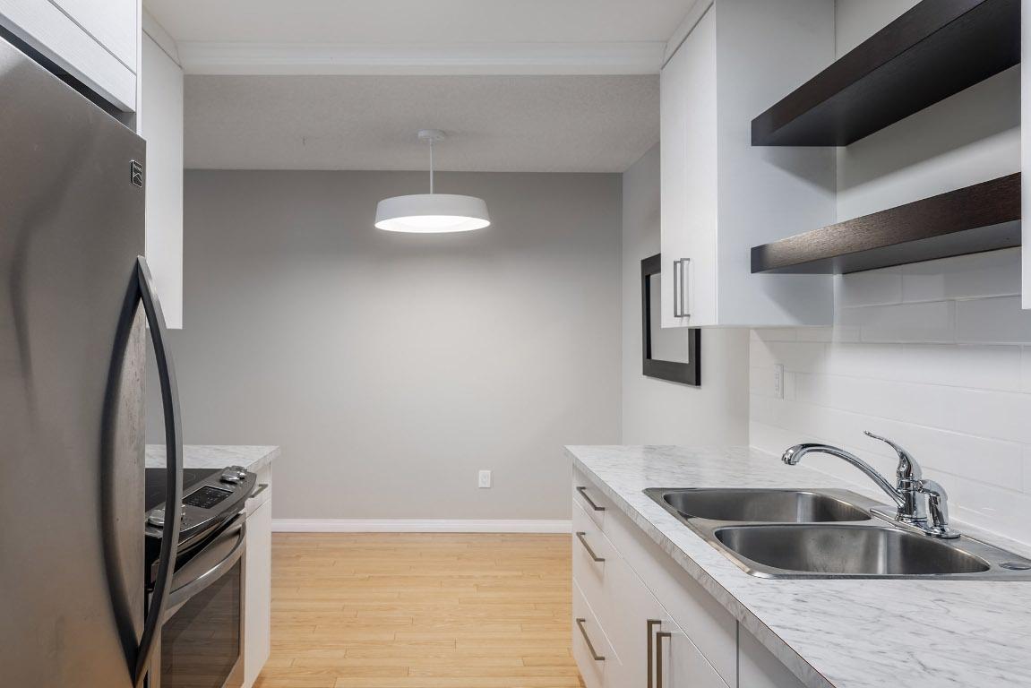 









2085


Gordon

Drive, 206,
Kelowna,




BC
V1Y 8S1

