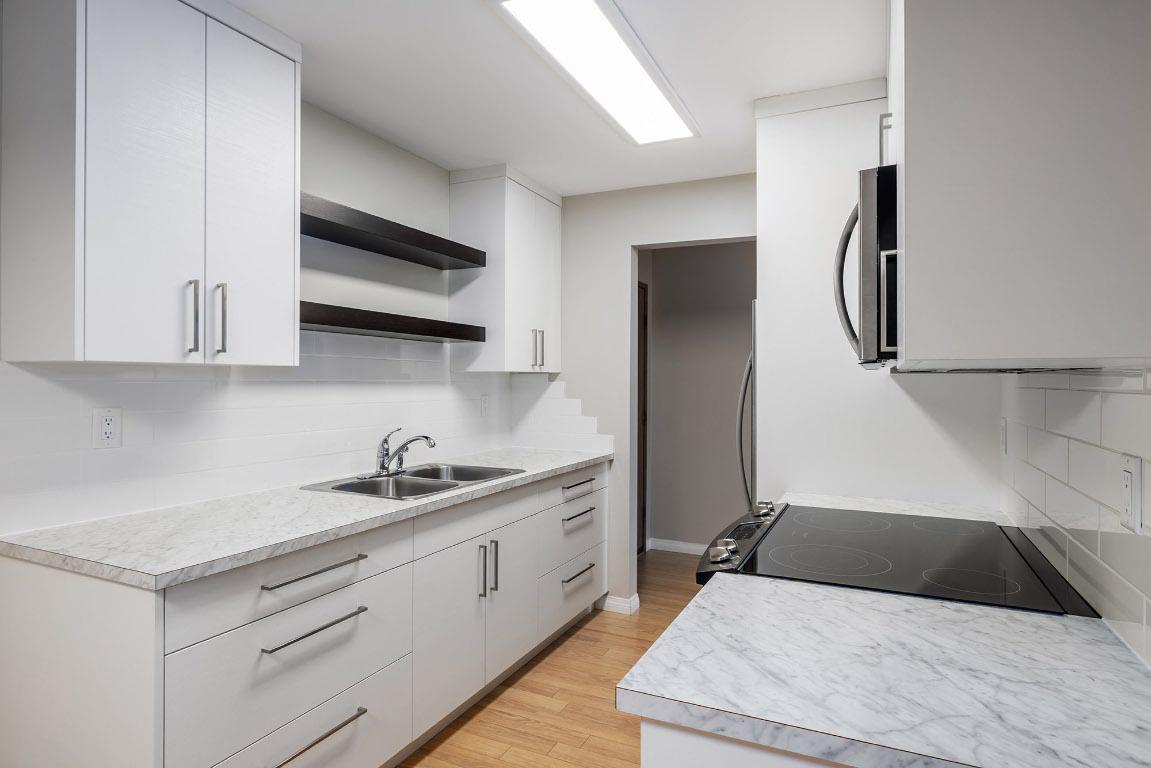 









2085


Gordon

Drive, 206,
Kelowna,




BC
V1Y 8S1

