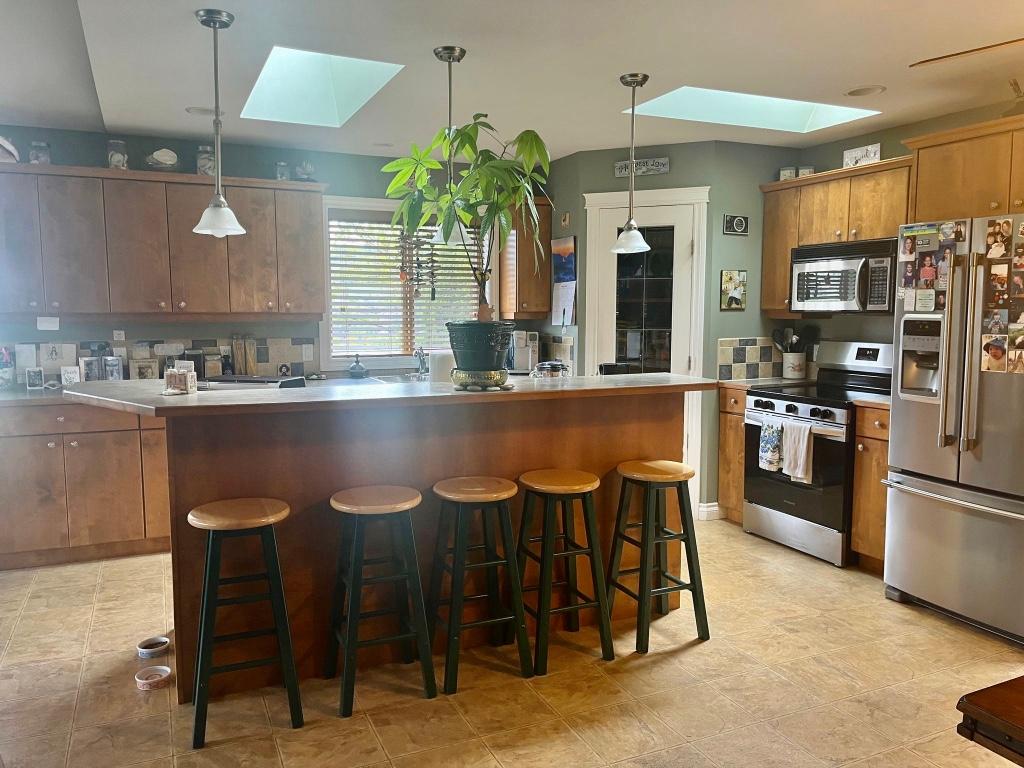 









5813


Richfield

Place,
Vernon,




BC
V1H 1A6

