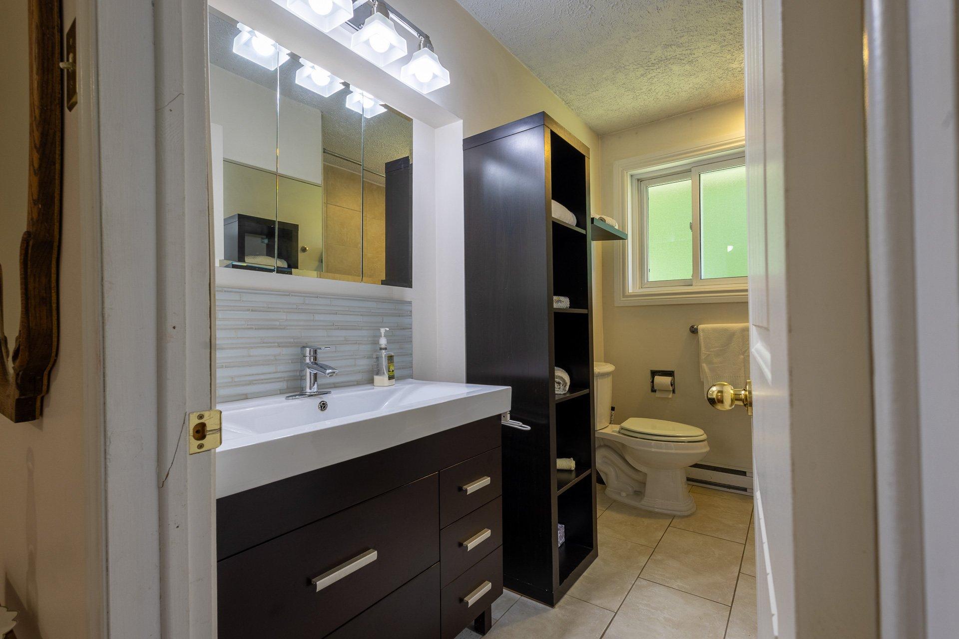 









407


Rg St-Louis

,
Saint-André-Avellin,







QC
J0V1W0

