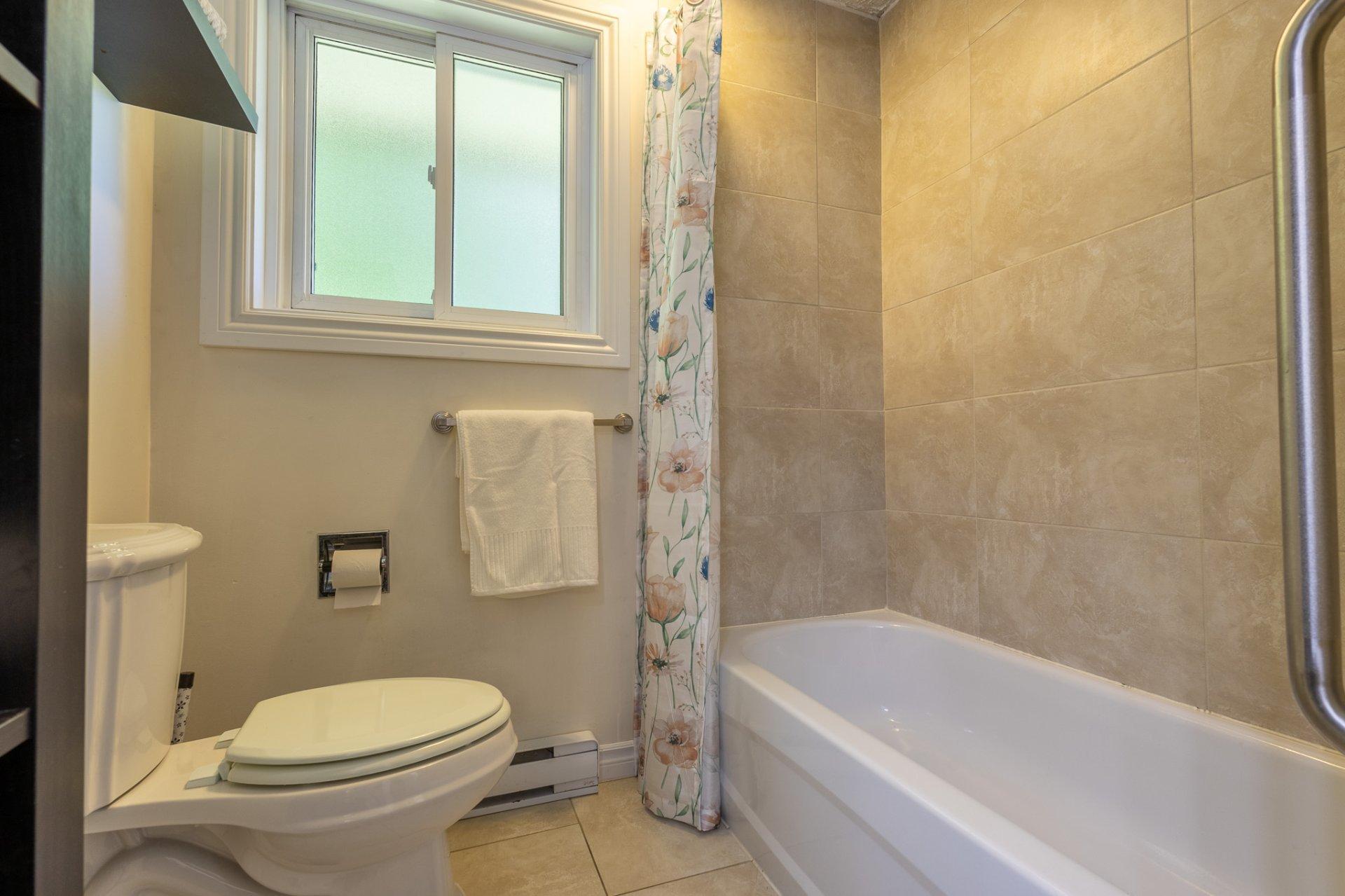 









407


Rg St-Louis

,
Saint-André-Avellin,







QC
J0V1W0

