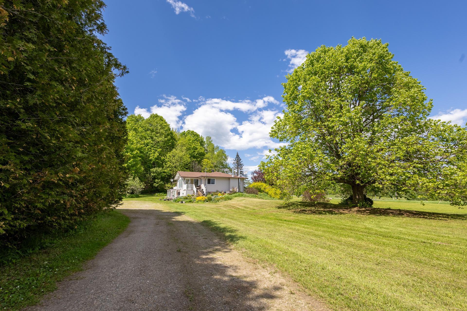 









407


Rg St-Louis

,
Saint-André-Avellin,







QC
J0V1W0

