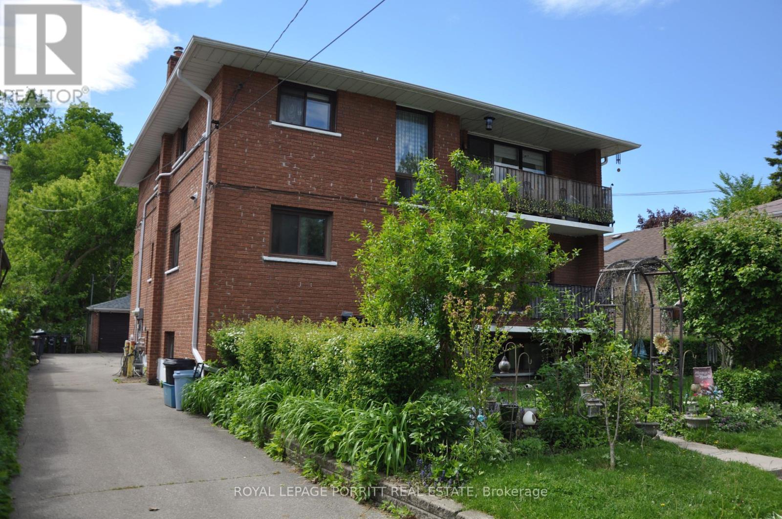 












15 MUSKOKA AVENUE

,
Toronto,




Ontario
M8W1H4

