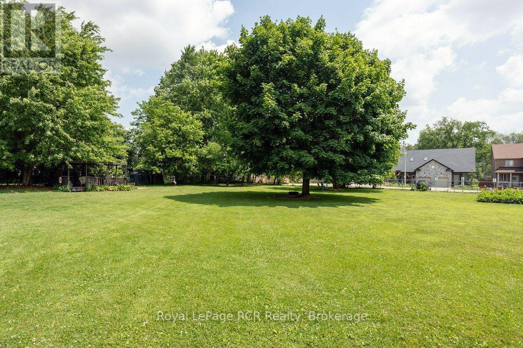 












330 - 118 PRESTON STREET S

,
Wellington North (Arthur),




Ontario
N0G1A0

