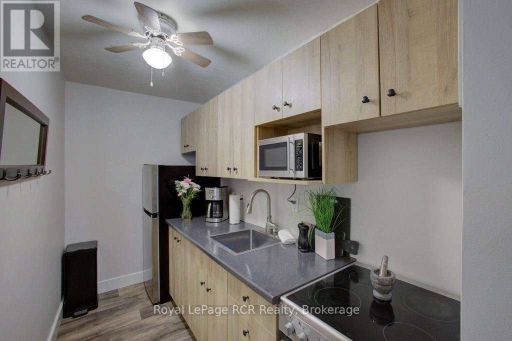 












330 - 118 PRESTON STREET S

,
Wellington North (Arthur),




Ontario
N0G1A0

