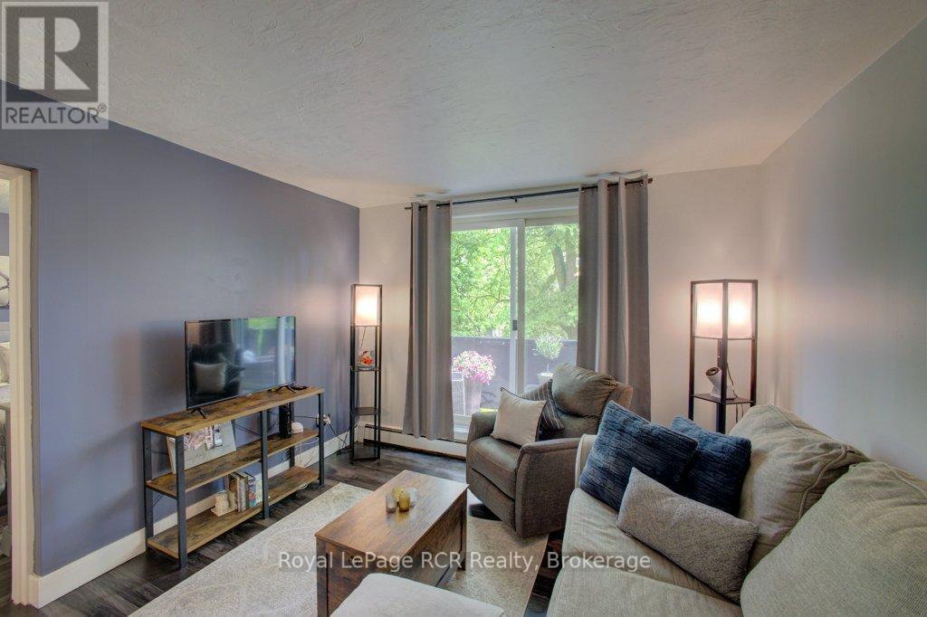 












330 - 118 PRESTON STREET S

,
Wellington North (Arthur),




Ontario
N0G1A0

