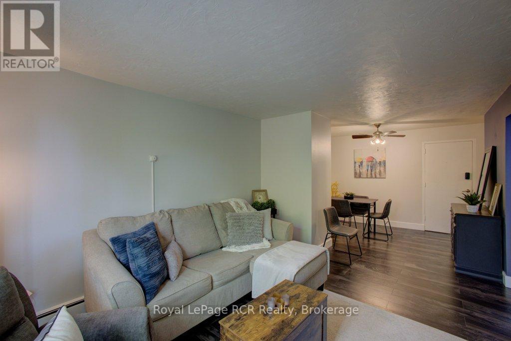 












330 - 118 PRESTON STREET S

,
Wellington North (Arthur),




Ontario
N0G1A0

