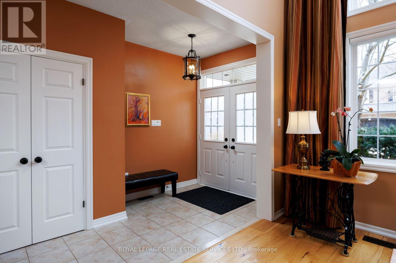 












1392 PINECLIFF ROAD

,
Oakville,




Ontario
L6M3Z1

