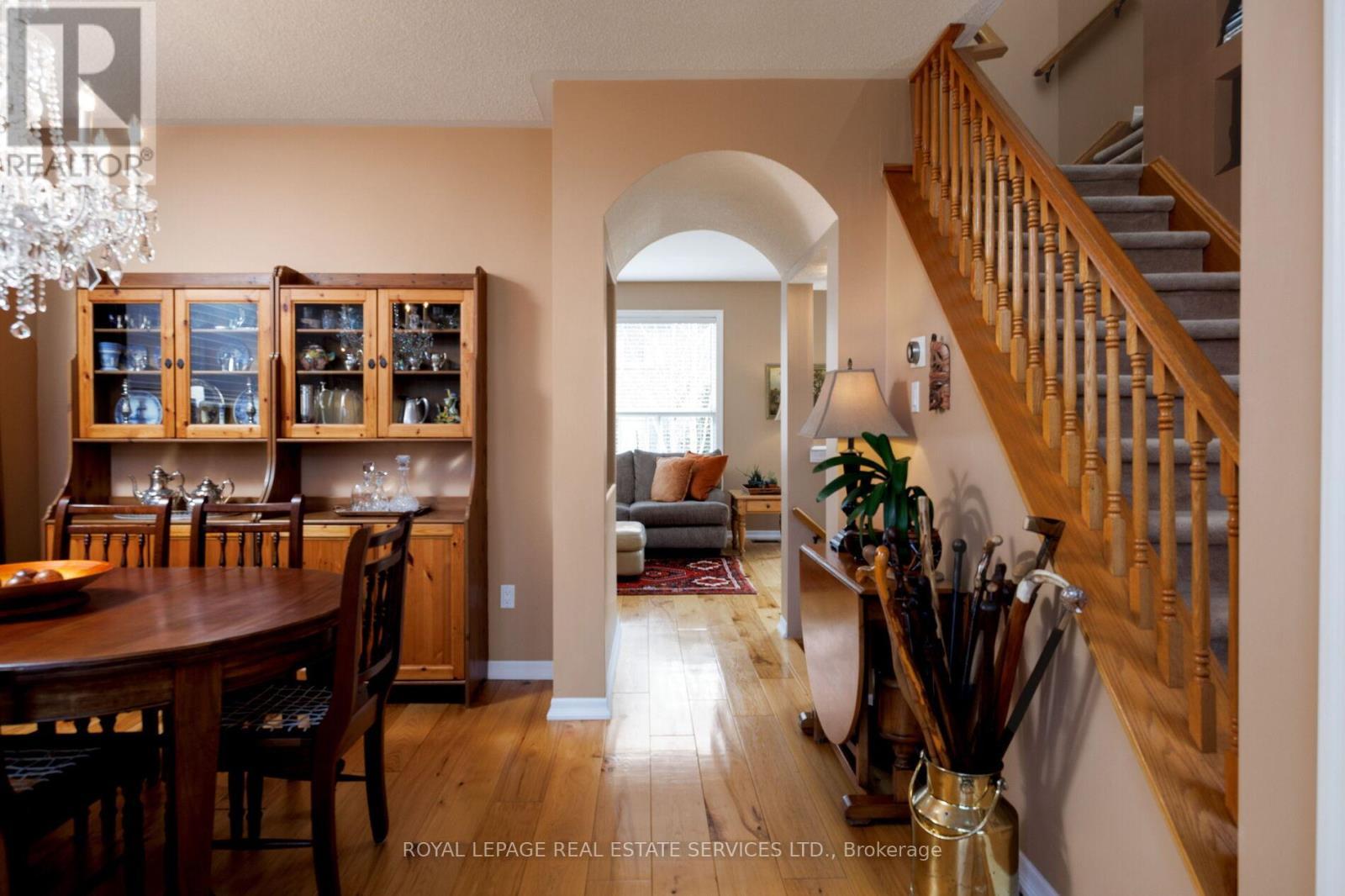 












1392 PINECLIFF ROAD

,
Oakville,




Ontario
L6M3Z1

