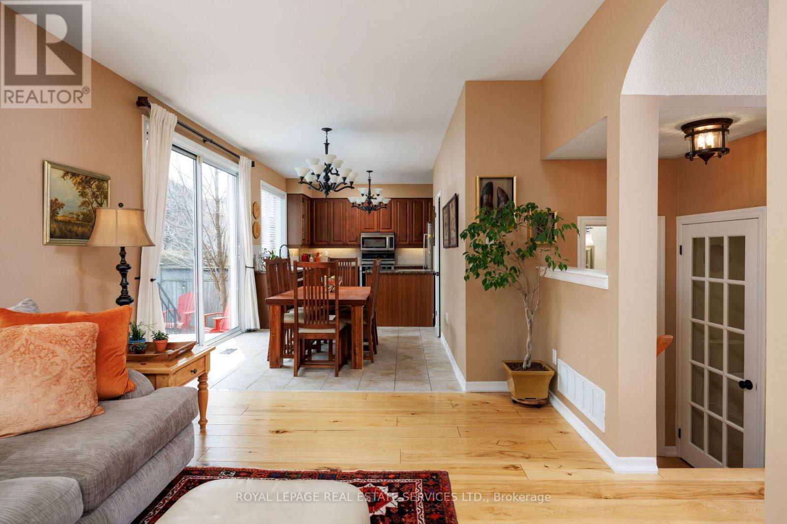 












1392 PINECLIFF ROAD

,
Oakville,




Ontario
L6M3Z1

