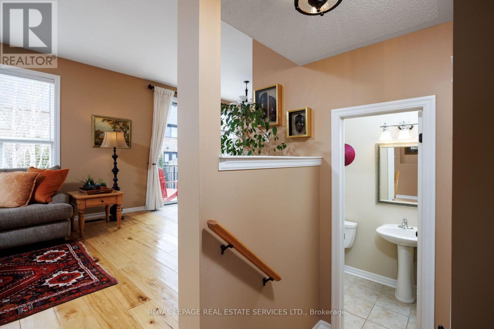 












1392 PINECLIFF ROAD

,
Oakville,




Ontario
L6M3Z1

