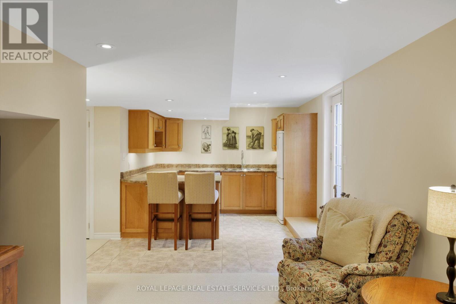 












1392 PINECLIFF ROAD

,
Oakville,




Ontario
L6M3Z1

