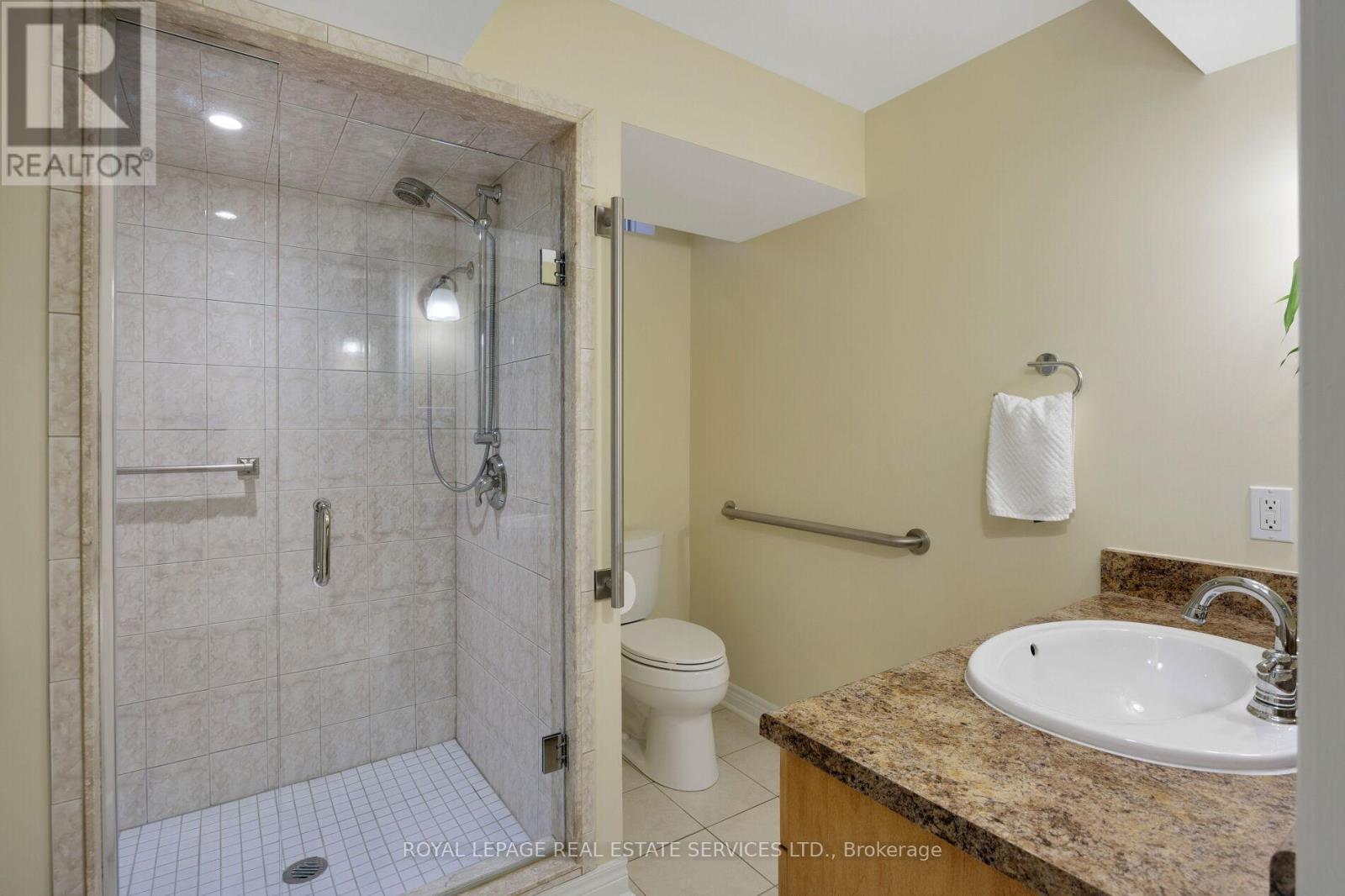 












1392 PINECLIFF ROAD

,
Oakville,




Ontario
L6M3Z1

