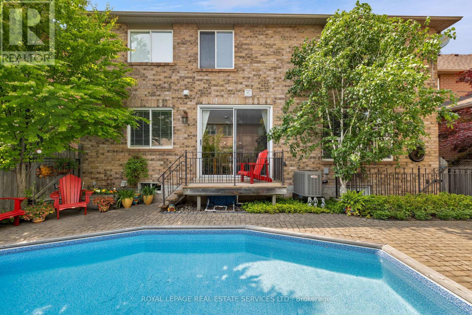 












1392 PINECLIFF ROAD

,
Oakville,




Ontario
L6M3Z1

