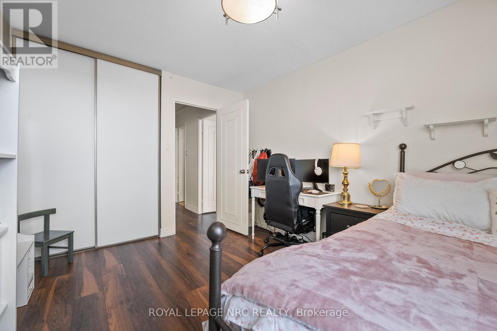 












1414 - 500 GREEN ROAD

,
Hamilton,




Ontario
L8E3M6

