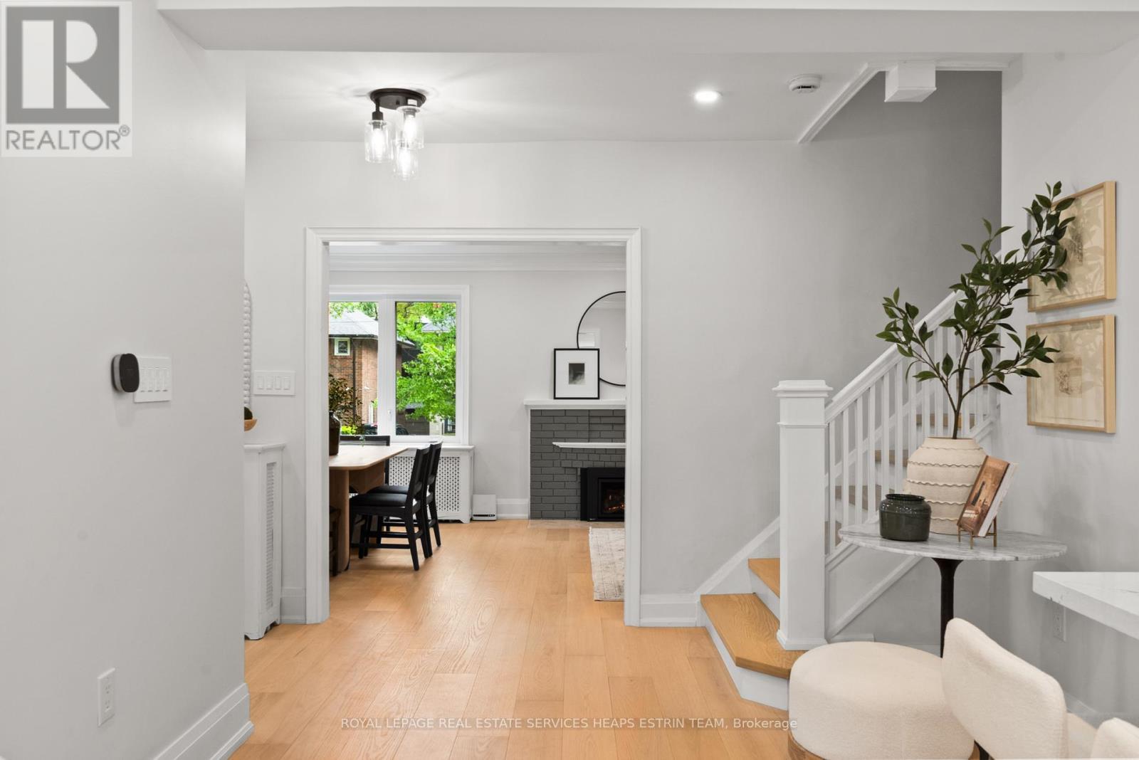 












156 WELLAND AVENUE

,
Toronto,




Ontario
M4T2J7

