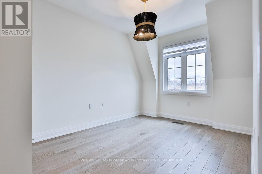 












1663 VELLORE CRESCENT

,
Mississauga,




Ontario
L5G0C3

