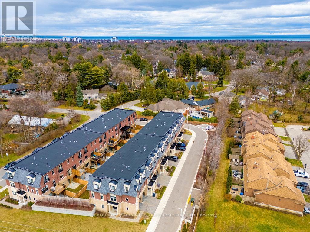 












1663 VELLORE CRESCENT

,
Mississauga,




Ontario
L5G0C3


