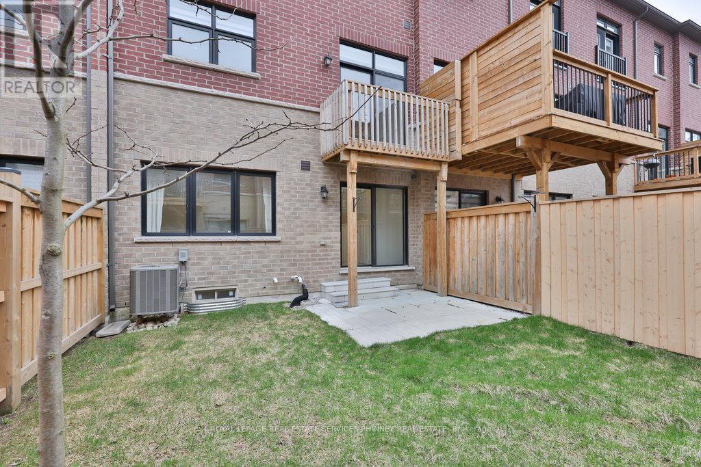 












1663 VELLORE CRESCENT

,
Mississauga,




Ontario
L5G0C3

