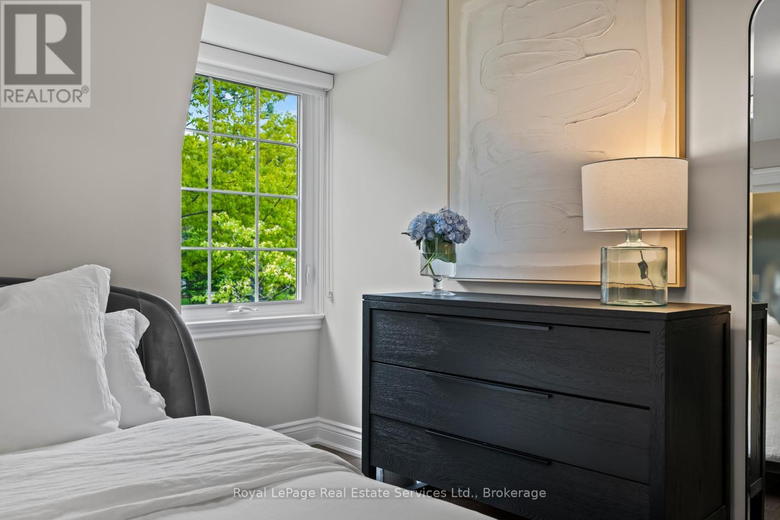 












1036 WENLEIGH COURT

,
Mississauga (Lorne Park),




Ontario
L5H1M8

