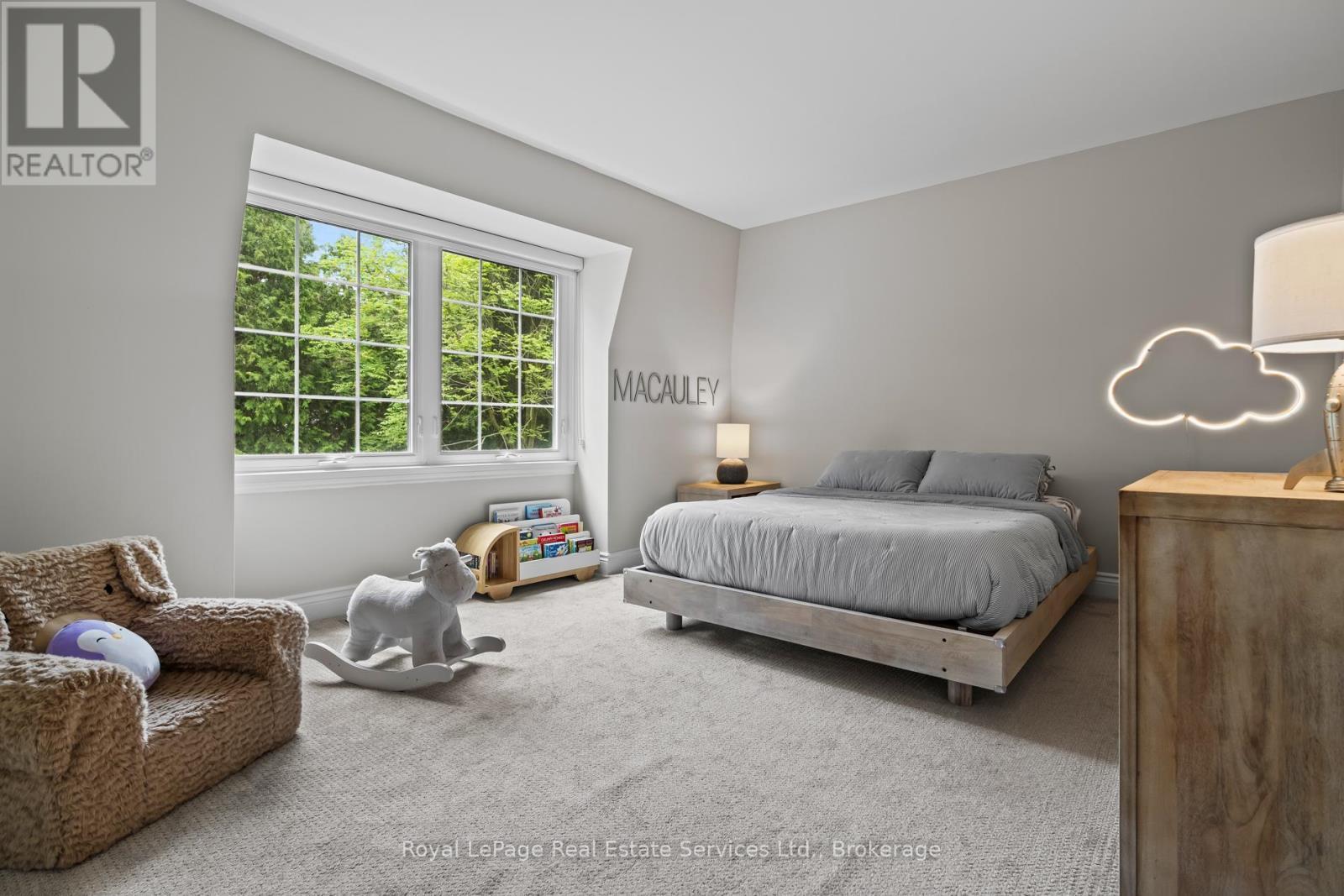 












1036 WENLEIGH COURT

,
Mississauga (Lorne Park),




Ontario
L5H1M8

