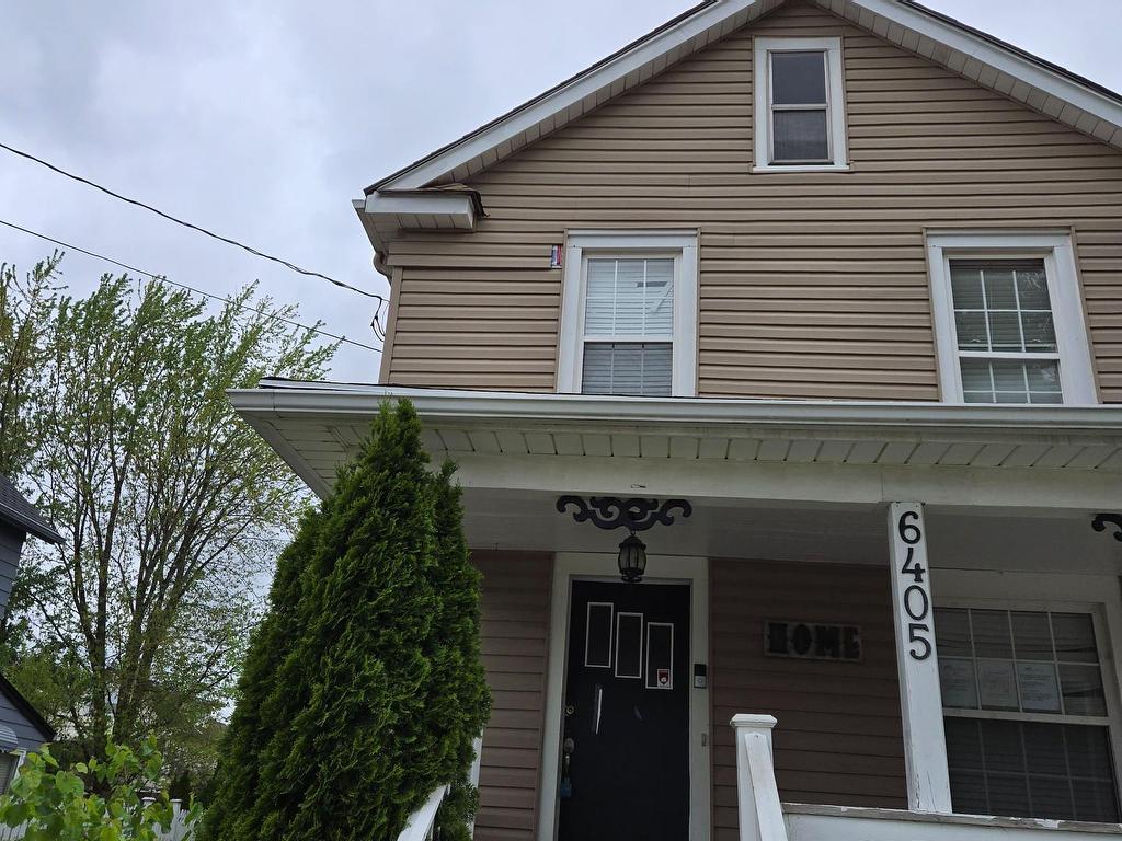









6405


Barker

Street,
Niagara Falls,




ON
L2G 1Y6

